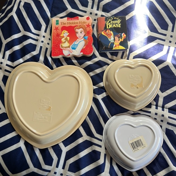 Beauty and the beast plates and two books hidden halo And beauty and the beast - Picture 2 of 2